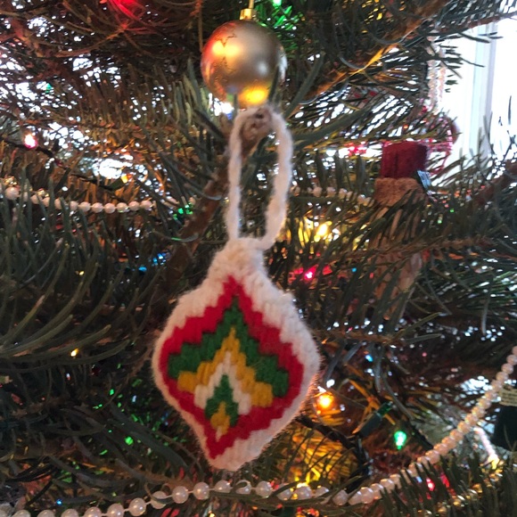 Bundle of 4 Christmas Tree Ornaments Vintage - Picture 4 of 13